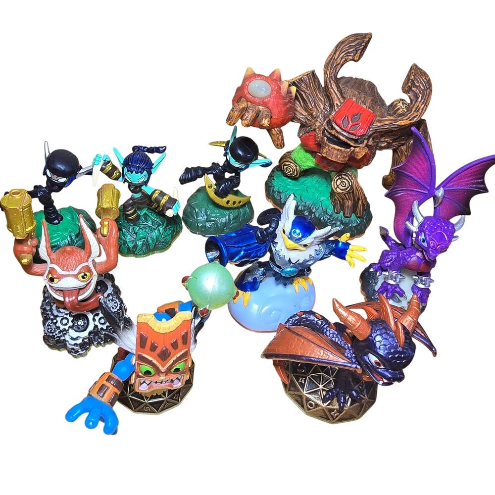 Lot of 9 Activision Skylanders Pieces 2011 Very Good to Excellent Condition